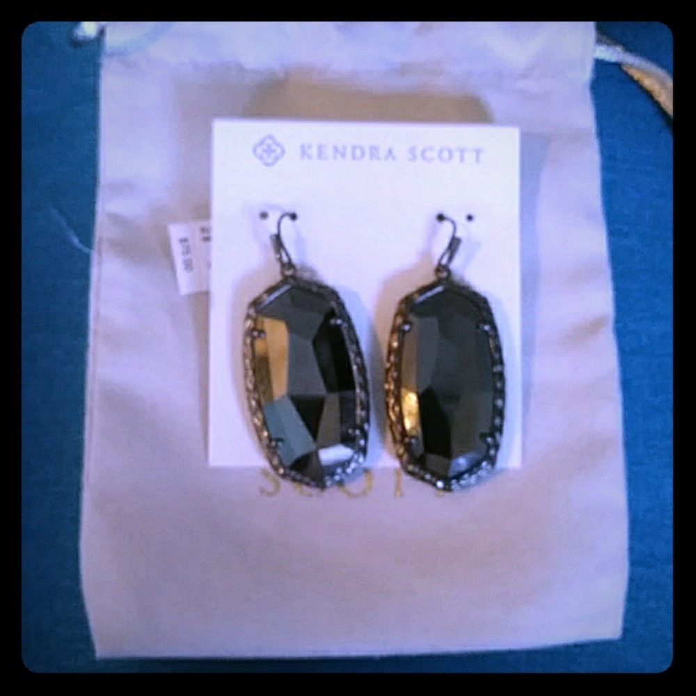 Kendra Scott Ella earrings
